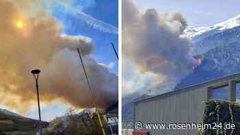 Dicke Rauchwolken und Zivilschutzwarnung an die Bevölkerung: Waldbrand wütet in Südtirol