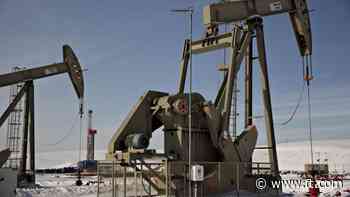 US shale sector in peril as oil price plunge rattles drillers