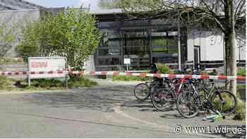 Einschusslöcher an Gesamtschule in Wuppertal-Barmen