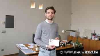 Wijlen burgemeester Jaak Gabriels krijgt symbolisch plekje in zijn voormalig kantoor: “Hij hoort hier thuis”