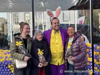 Iedereen Beroemd strijkt neer met paasballenbad in Mol: “Een echte conditietraining”