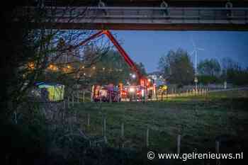 Verward persoon op plek onder de brug in Arnhem