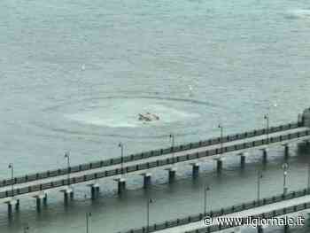 Elicottero con sei persone a bordo precipita nel fiume Hudson a New York