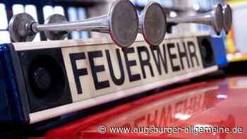 Vereinsheim aus Holz brennt in der Steinernen Furt