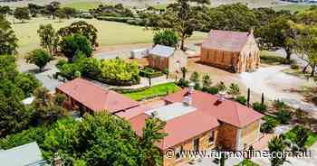 Big cattle farmers are selling their historic Clare Valley tourist retreat