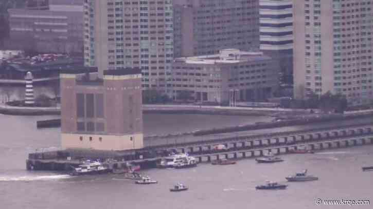 Helicopter crashes in New York City's Hudson River; 6 dead