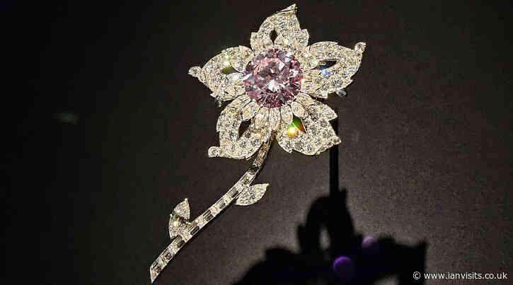Cartier sparkles at the V&A – A jewelled journey through royalty and pop icons