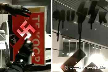 Tesla-garage in Sint-Martens-Latem beklad met hakenkruizen, actievoerders noemen Musk “een nazi”