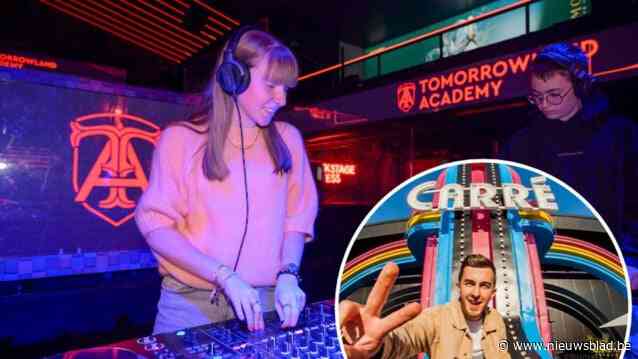 Huis-dj van Carré Lennert Wolfs leert jongeren kneepjes van het vak tijdens Tomorrowland Academy: “Van een goede dj wordt een publiek automatisch blij”