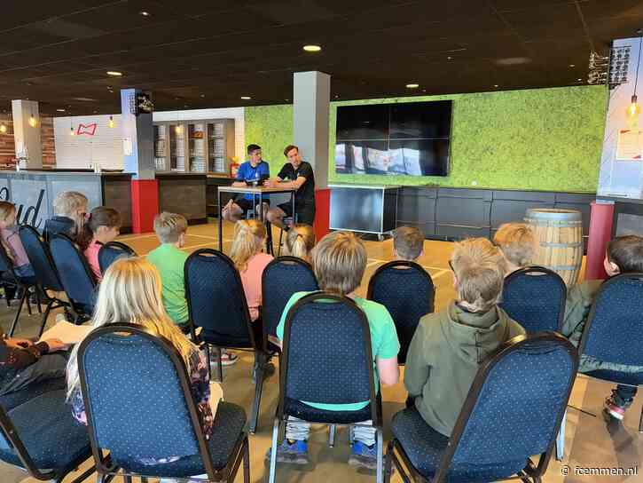 Leerlingen Montessorischool Borger interviewen Dennis Vos en Robin Jalving