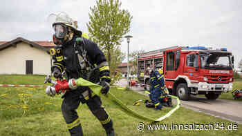 Senior (74) will in Trostberg Unkraut vernichten und löst Heckenbrand aus