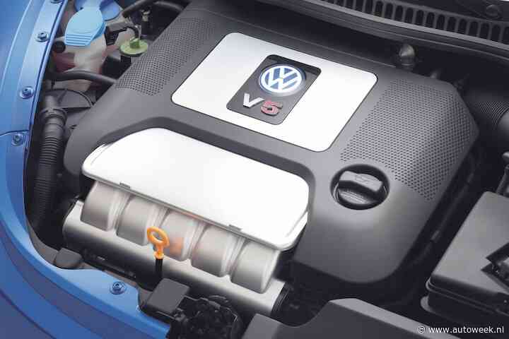 Dit is de enige auto ooit die met een V5 én een 5-in-lijn werd geleverd