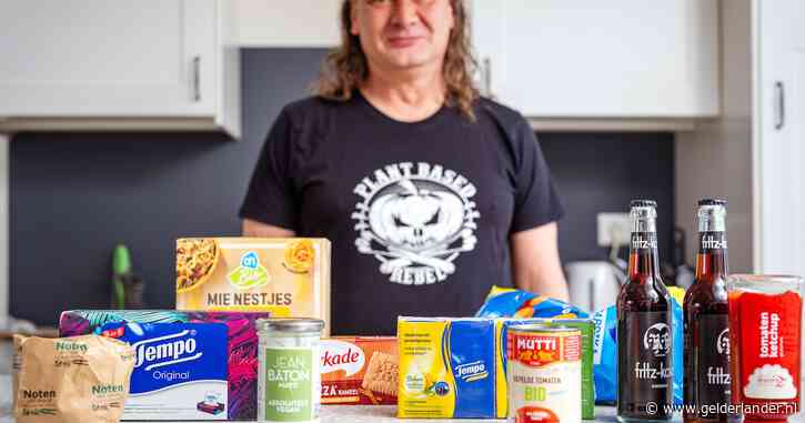 Jeroen boycot echt álles uit VS en gooit Coca-Cola, Nike, Netflix maar ook Duyvis het huis uit