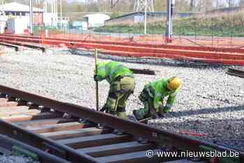 Dit is de grootste spoorwerf van het moment: “We vernieuwen meer dan een kilometer aan rails. En dat moet klaar zijn tegen eind van de paasvakantie”