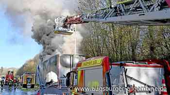 Verkehrschaos nach Lkw-Brand auf der B 10