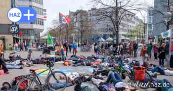 Fridays for Future demonstriert in Hannover gegen Koalitionsvertrag von Schwarz-Rot