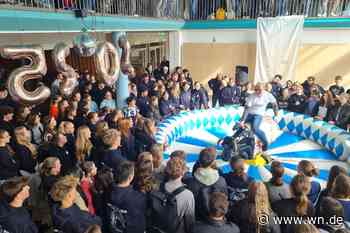 Abiturienten feiern letzten Schultag