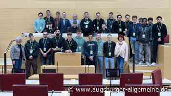 Schüler der Staatlichen Berufsschule Landsberg zu Gast im Landtag
