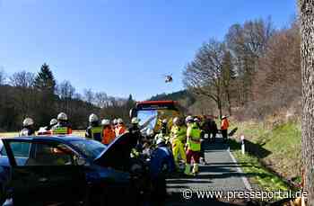 FF Olsberg: Schwerer Verkehrsunfall in Olsberg auf der L742