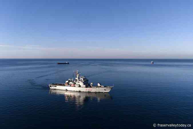 Italy sends rejected migrants to detention centers in Albania