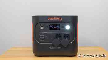 Zu Hause bereit für Notfälle: Die Powerstation Jackery Explorer 2000 v2 ist ideal fürs Camping