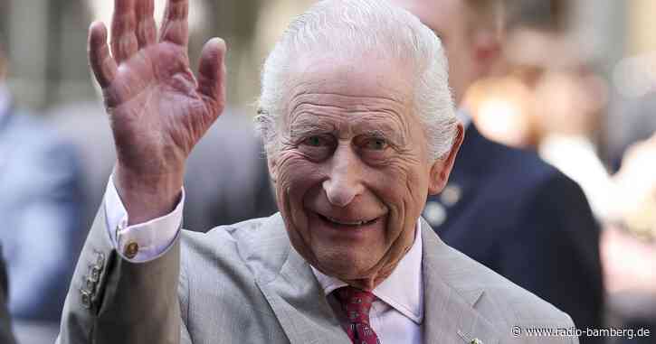 Charles bekommt Glas Nutella in Gold