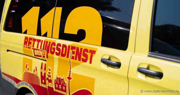 Ehepaar streicht Geländer und stürzt sechs Meter ab