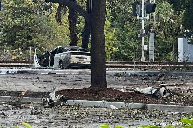 Plane carrying 3 people crashes in South Florida near a major highway