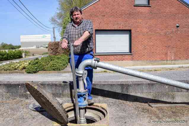 Problemen door droogte? Daar hebben deze landbouwers geen last van: “Via ondergronds leidingsysteem pompen we water uit bekken van diepvriesbedrijf”