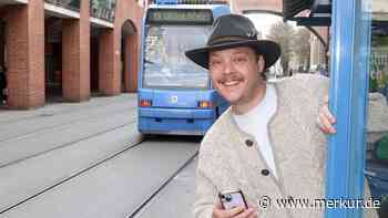 Frei nach Youtube-Hit: Münchens irrstes Versteckspiel mit Tram und Tracht