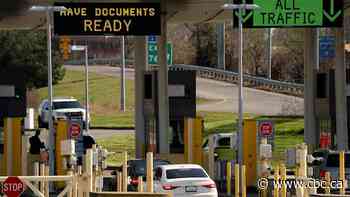 Canadians required to register with U.S. government if in country at least 30 days