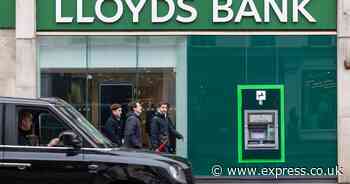 Lloyds Bank issues message to customers with savings