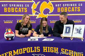 Hanna Hill from Thermopolis Signs for Volleyball at Dickinson State