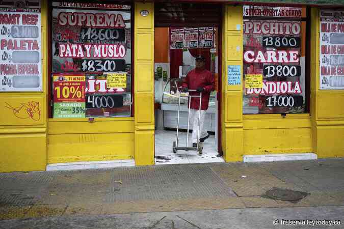 Argentina says it will lift the country’s strict currency controls with the help from the IMF