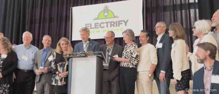 Albuquerque mayor pushes back against President Trump's coal production executive order