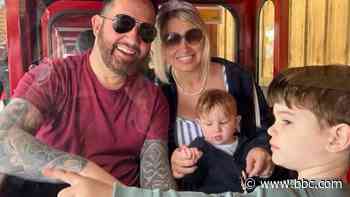 Clywed llais fy mab, 5, am y tro cyntaf yn 'foment emosiynol iawn'