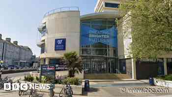 Ex-head's £2.5m pay due to governance failure