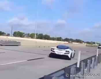 Video: Uitslovende Ferrari F8 crasht hard