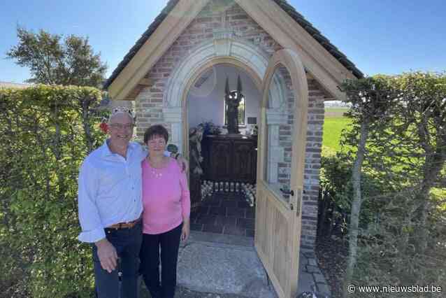 Johny (65) bouwt kapel na bijzondere ervaring op bedevaart naar Santiago de Compostela: “Als je rotsvast overtuigd bent van een goede afloop, dan kan je geloof bergen verzetten”