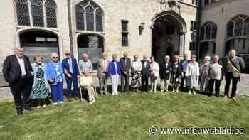 Stad Mechelen zet 25 huwelijksjubilarissen in de bloemetjes