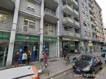 Milano, aggressione choc davanti al supermercato: tunisino ferisce al volto l'ex convivente con un cacciavite