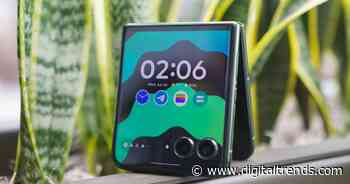 “One of the best folding phones,” the Razr Plus, just got a $200 discount