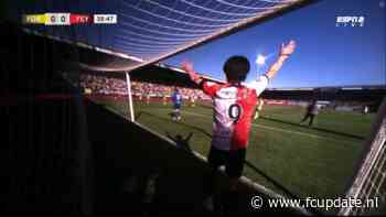 Schrikmoment bij Fortuna – Feyenoord: Ueda roept direct om hulp