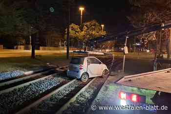 Bielefeld: Autofahererin landet auf Stadtbahngleisen