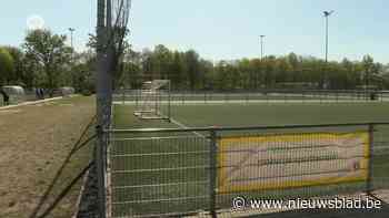 Prijs van voetbalveld van 6 euro per groep naar 8 euro...per speler: “Verbijsterend”