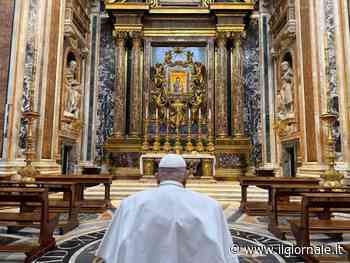 Papa Francesco si mostra di nuovo: la visita a sorpresa a Santa Maria Maggiore