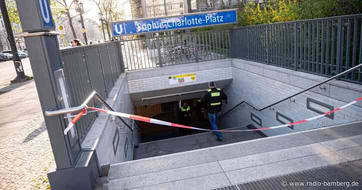 Polizeischüsse nach tödlicher Messerattacke in U-Bahnhof