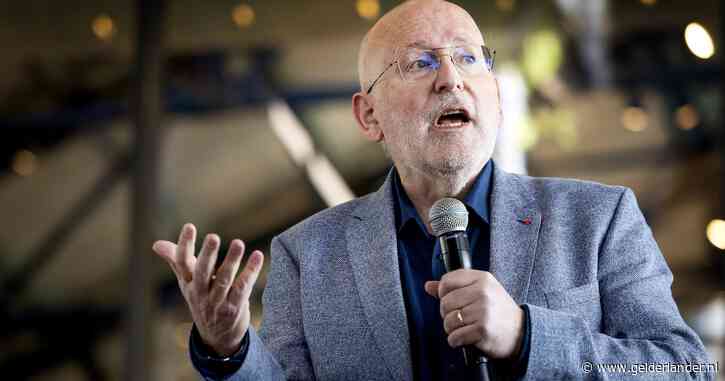 Timmermans verrast kritische PvdA’ers op bijeenkomst, één lid loopt woedend weg: ‘Ik kom om te luisteren’