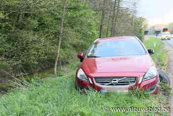 Bestuurder spoorloos na crash op E40