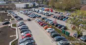 Ambtenaren pikken direct vrije plaatsen in centrum in, winkeliers beklagen zich over parkeerdruk